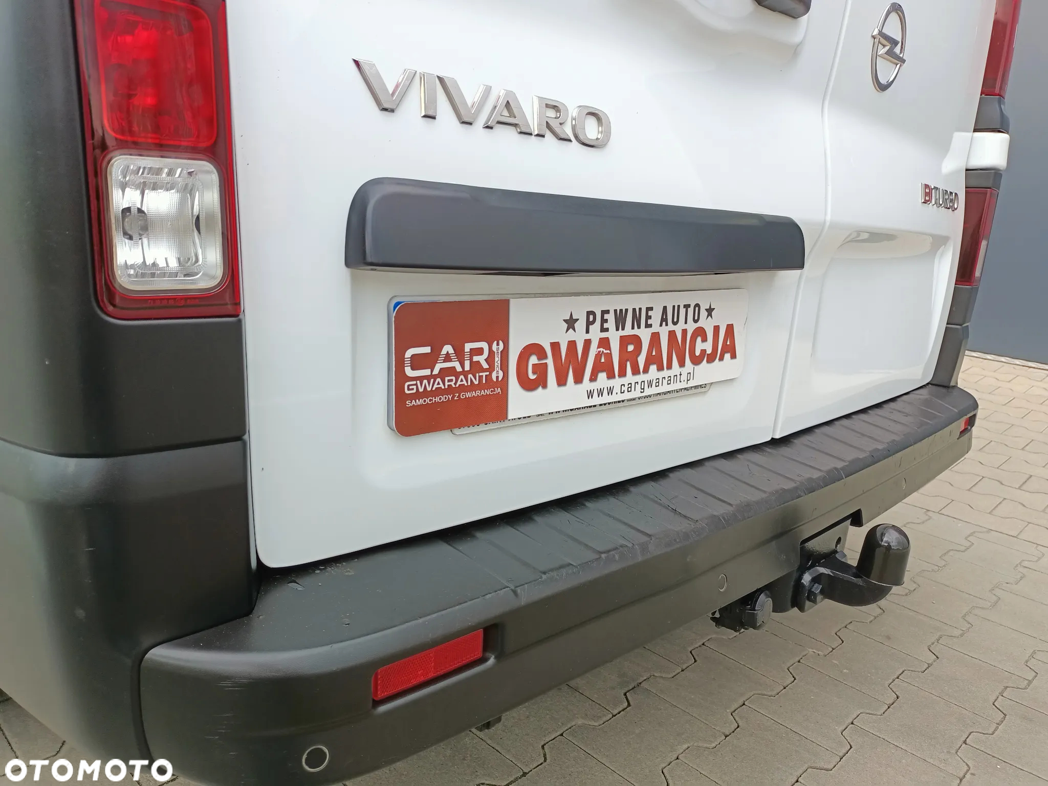 Opel VIVARO 5-cio OSOBOWY LONG - 11