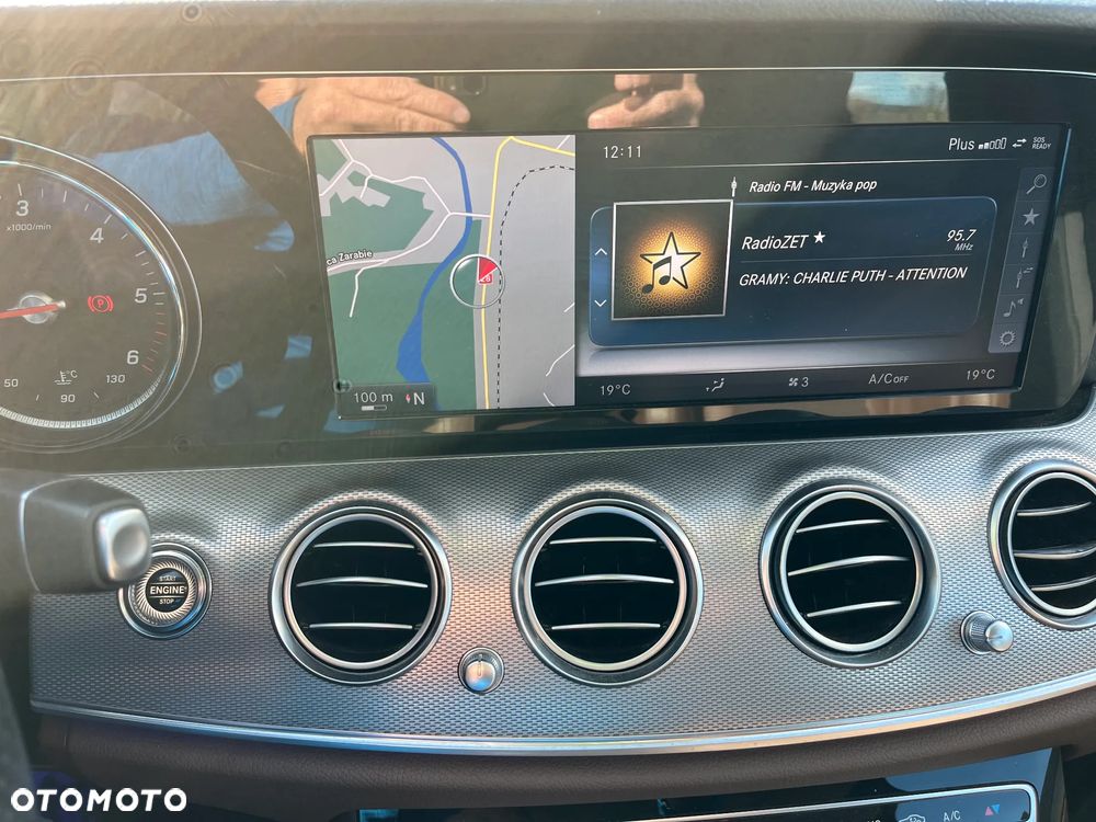 Mercedes-Benz Klasa E 200 d T 9G-TRONIC - 11