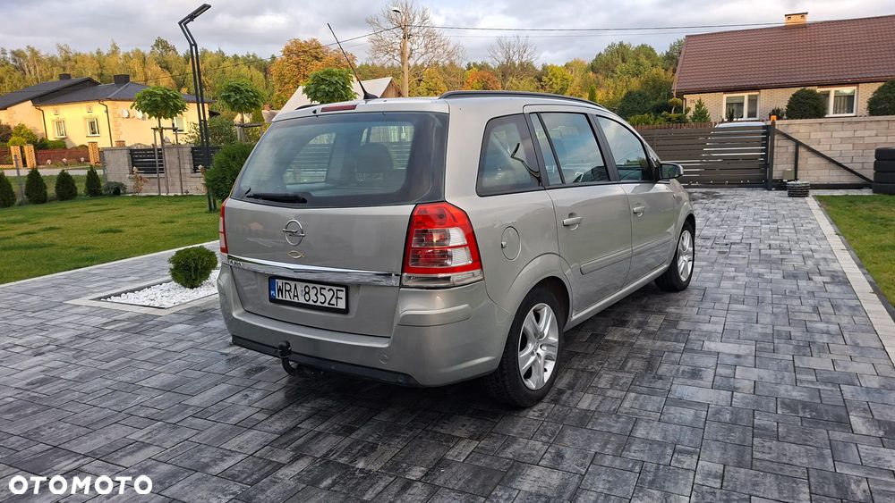 Opel Zafira 2009 photo 4