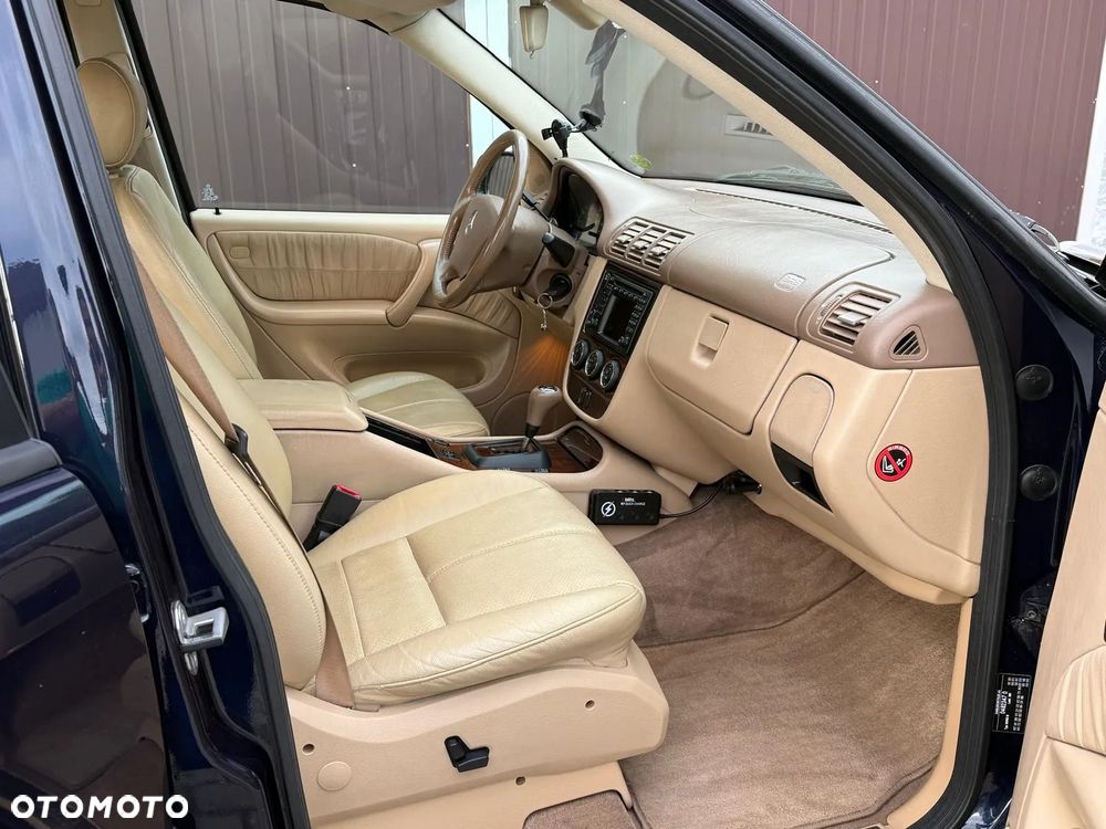 Mercedes-Benz ML - 10