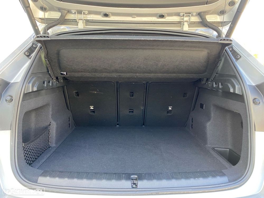 BMW iX1 eDrive20 Pack Desportivo M Pro - 16
