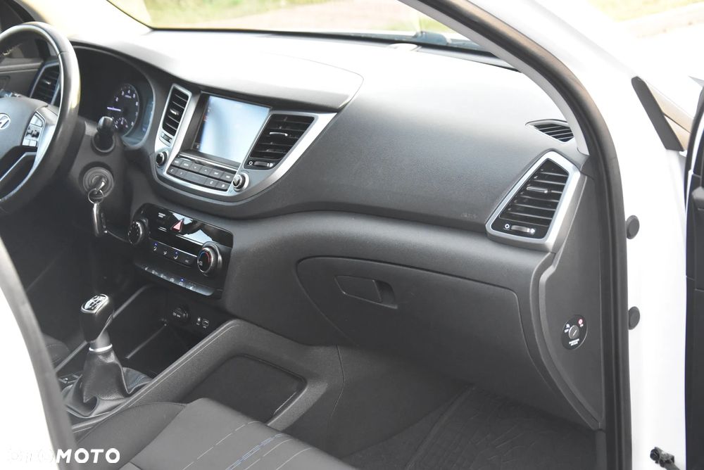 Hyundai Tucson 1.6 T-GDI Comfort 2WD - 24