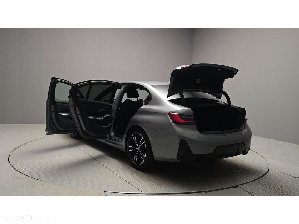 BMW Seria 3 320d xDrive mHEV M Sport - 11