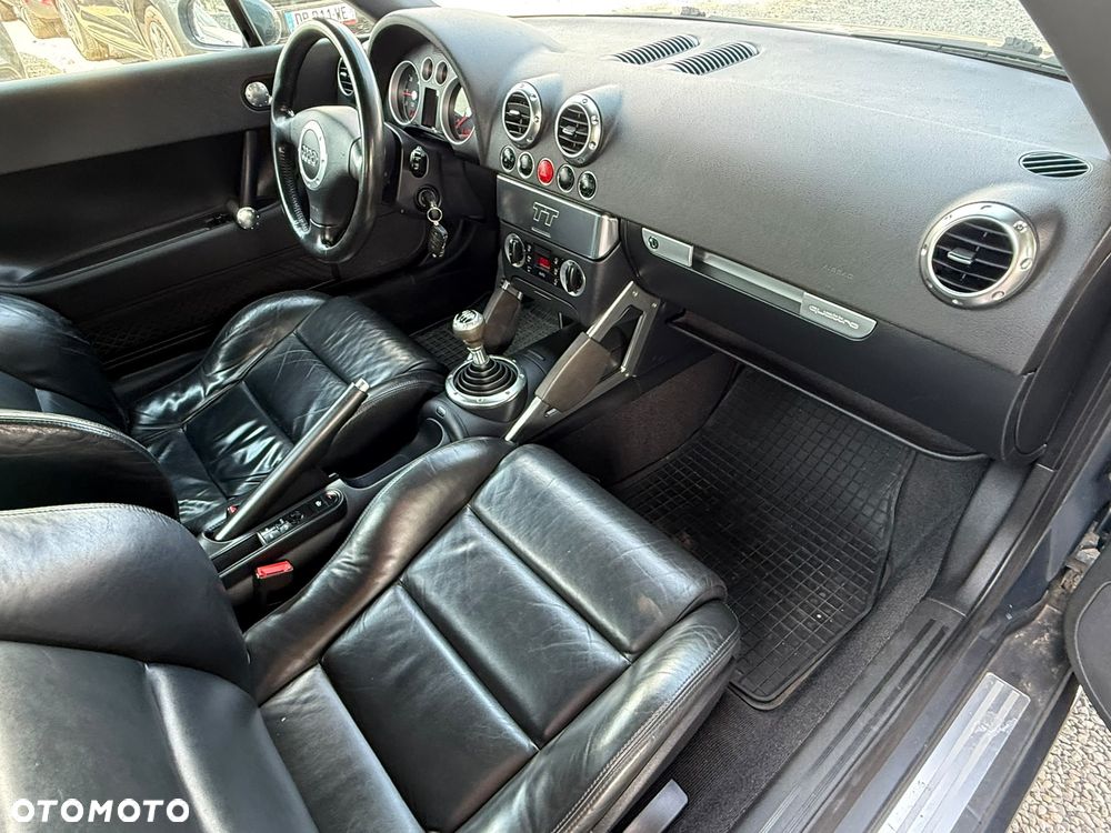 Audi TT Coupé 1.8T Quattro - 26