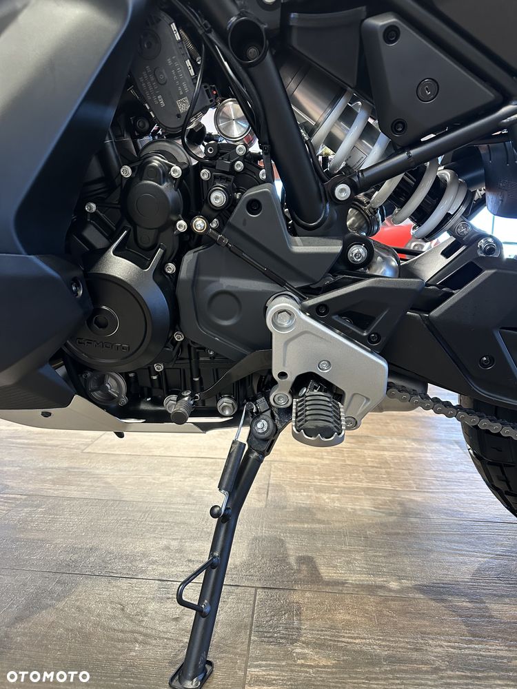 CFMoto 1000 MT-X - 13
