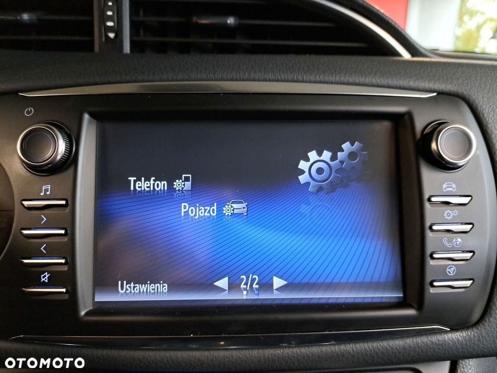Toyota Yaris Hybrid 100 Premium EU6 - 24