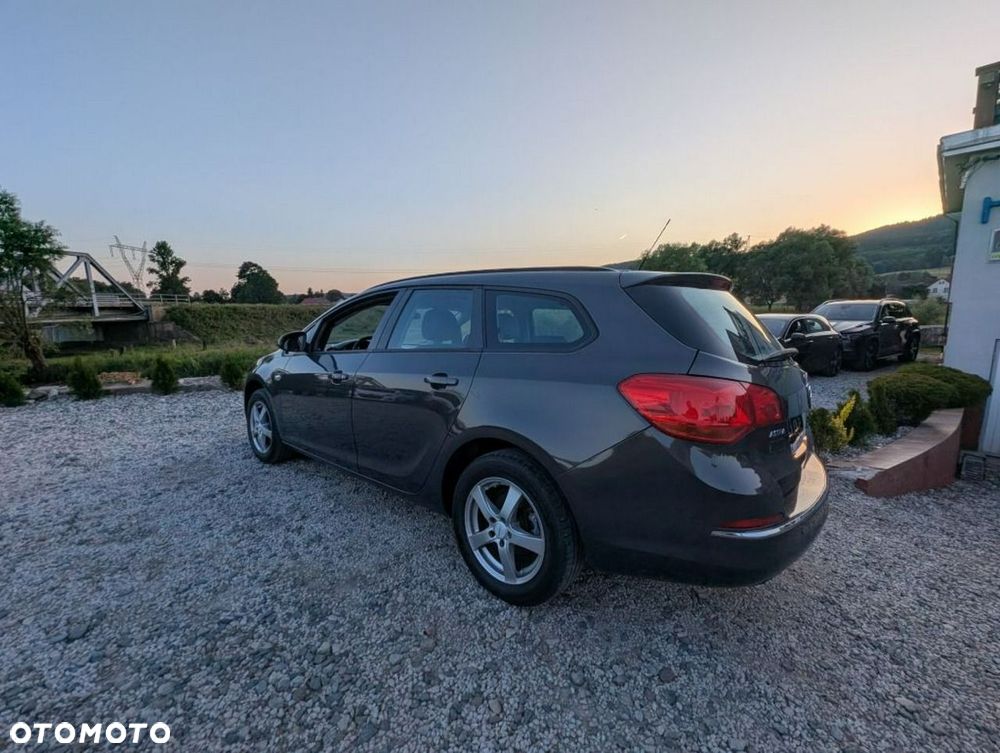 Opel Astra - 11