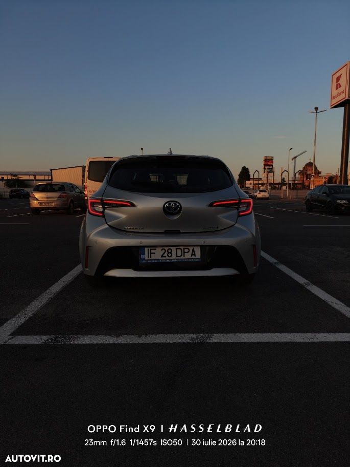 Toyota Corolla 1.8 HSD Business - 20