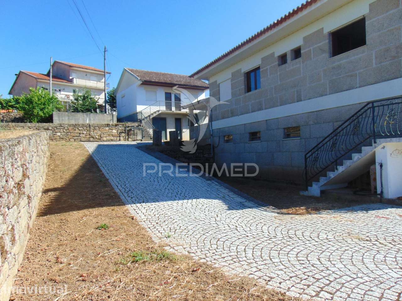 Vivenda c/jardim e estacionamento, a 12 kms de Vila Real - Grande imagem: 4/38