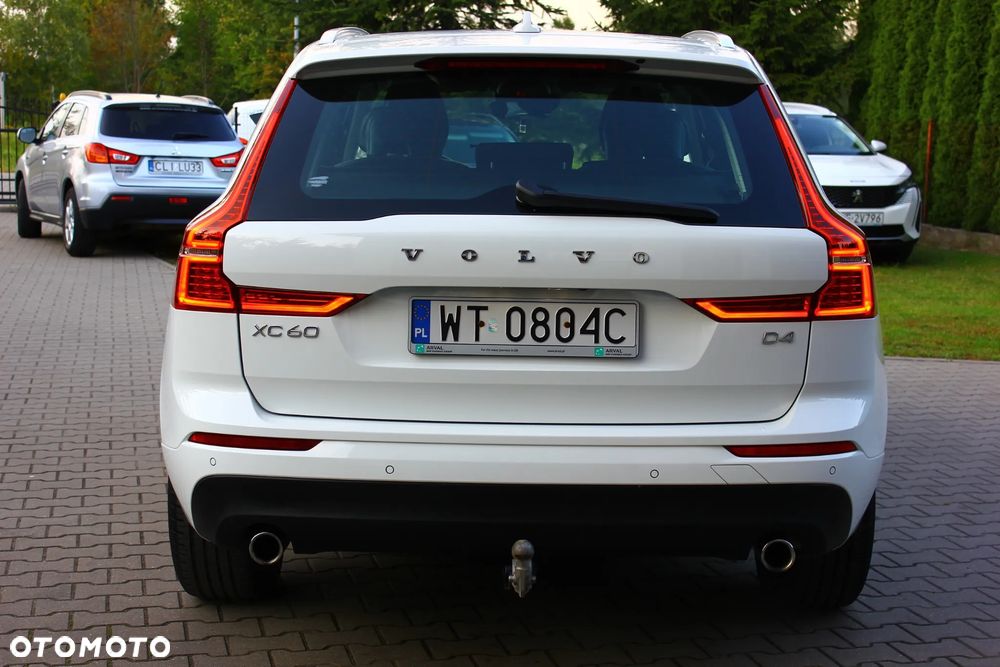 Volvo XC 60 D4 Momentum Pro - 21