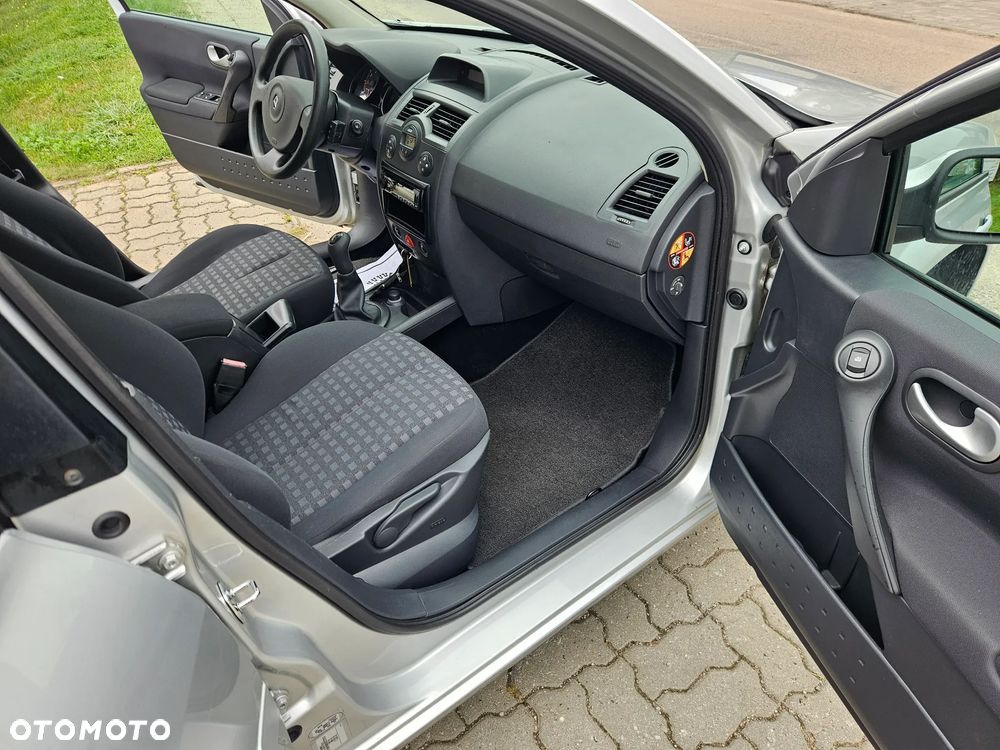 Renault Megane 1.6 16V 110 Expression - 23