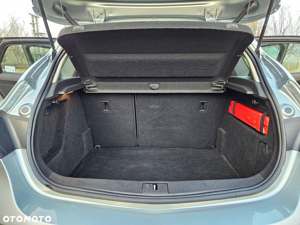 Opel Astra 1.6 CDTI Essentia - 25