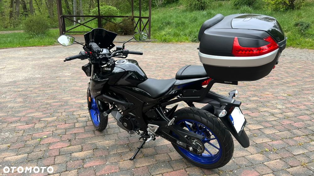 Suzuki GSX - 4