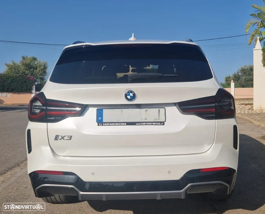 BMW iX3 M Sport Impressive - 4