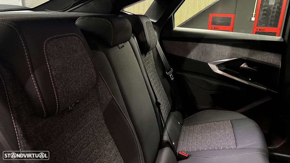 Peugeot 3008 Hybrid 145 e-DSC6 Allure - 39