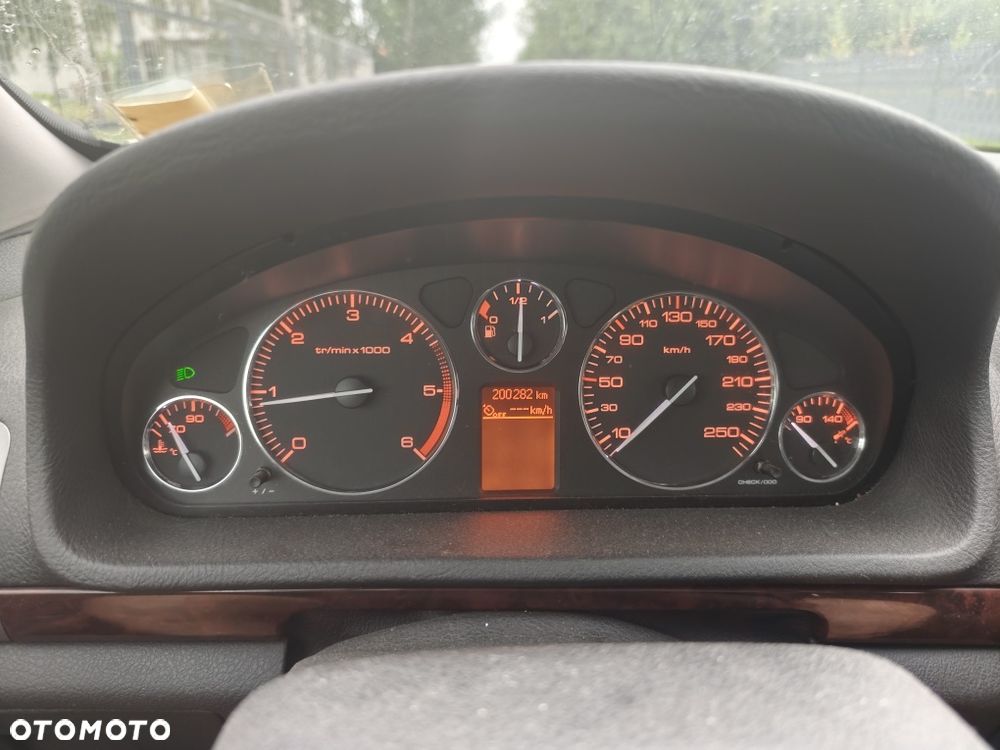 Peugeot 407 - 7
