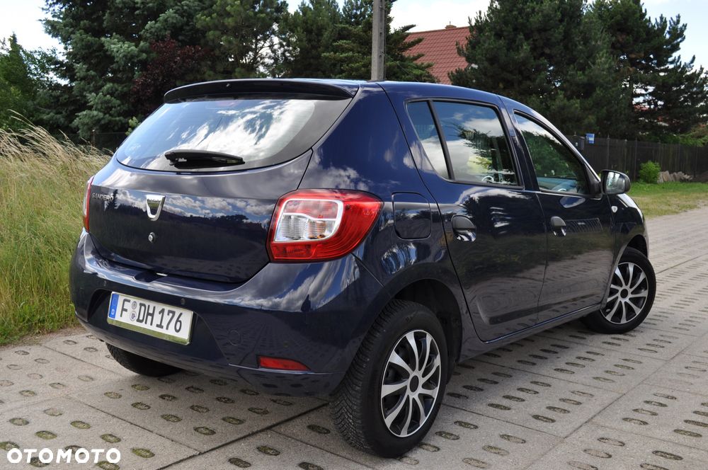 Dacia Sandero 1.2 16V 75 Celebration - 2