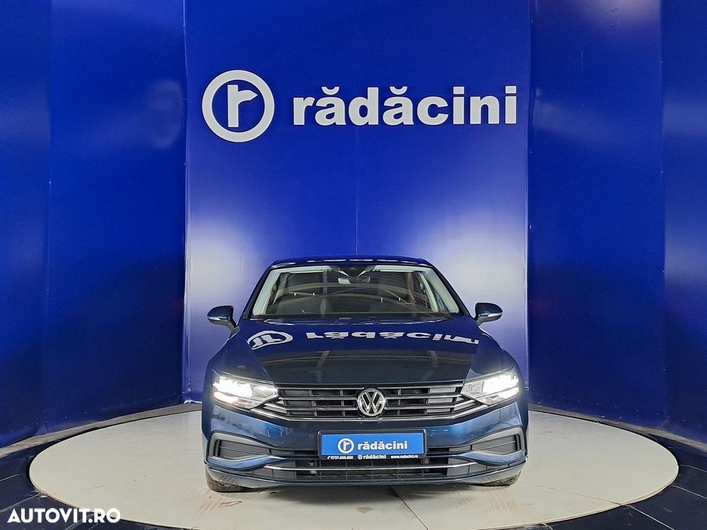 Volkswagen Passat - 8