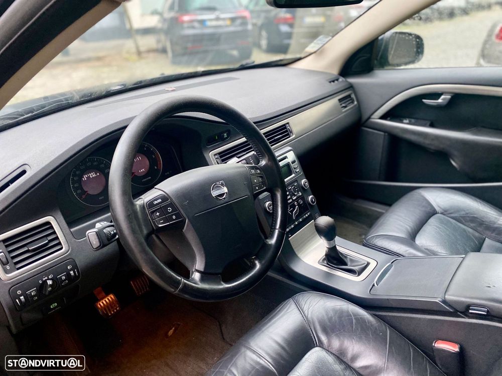 Volvo V70 2.0 D Momentum - 12