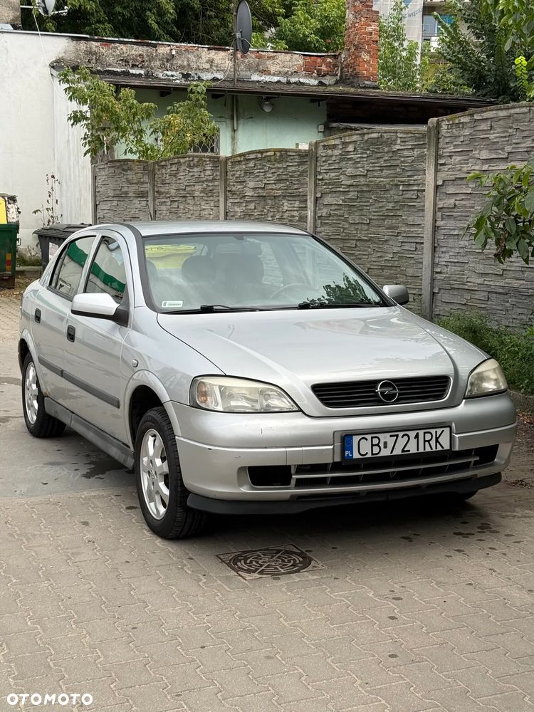 Opel Astra 1.2 Start - 2