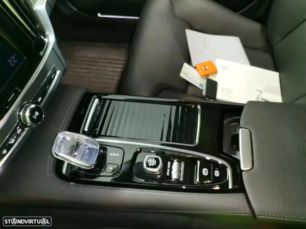 Volvo V90 2.0 T6 PHEV Inscription AWD - 10
