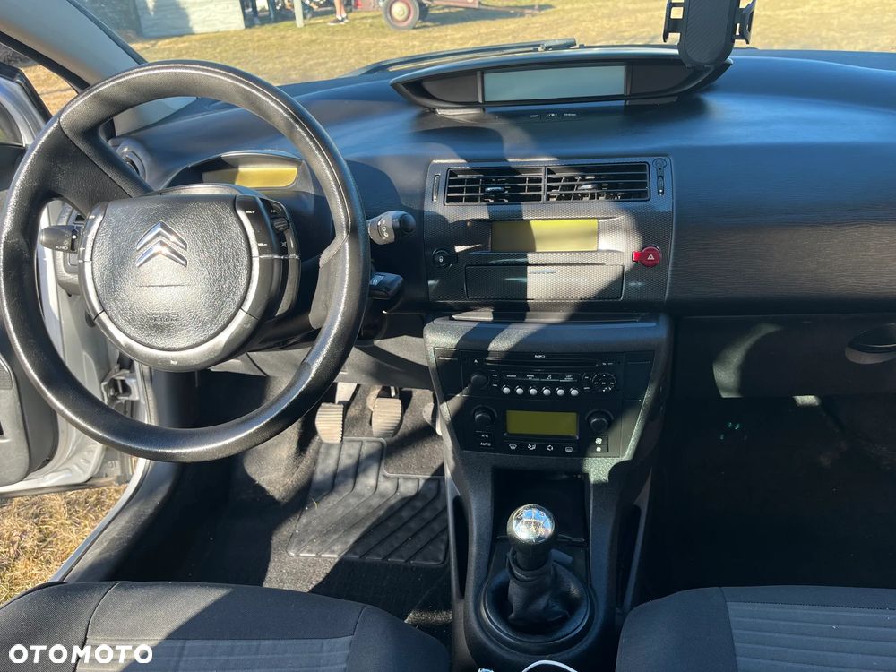Citroën C4 1.6 16V Impress - 11