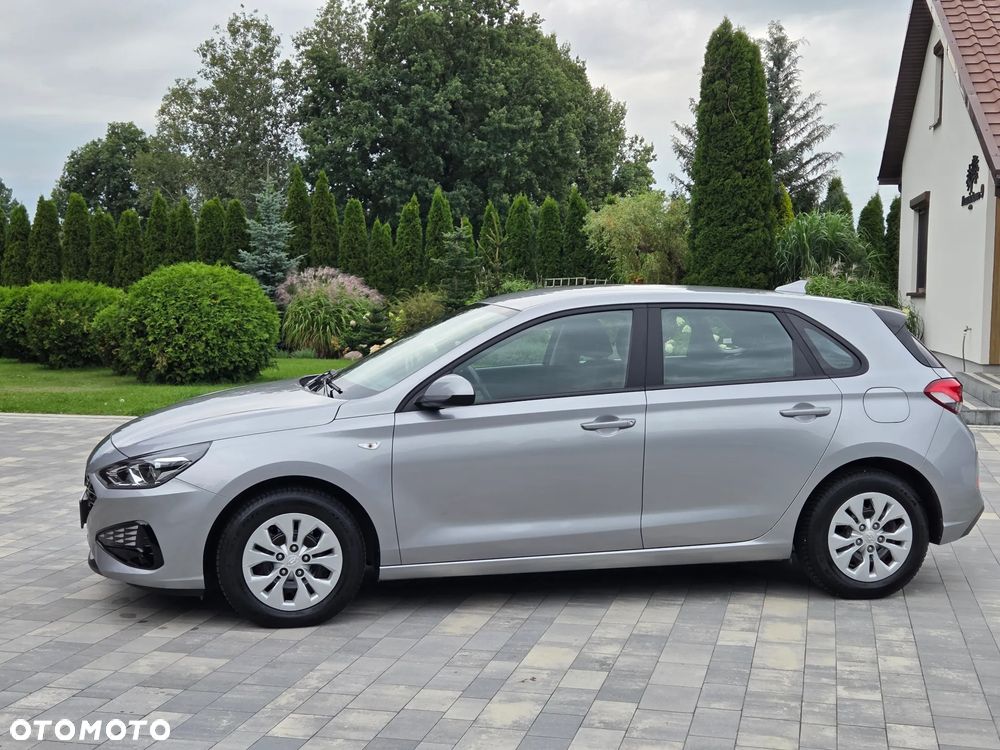 Hyundai i30 1.5 DPI Classic + - 24