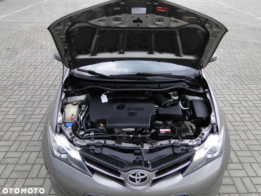 Toyota Auris 2.0 D-4D Prestige - 18
