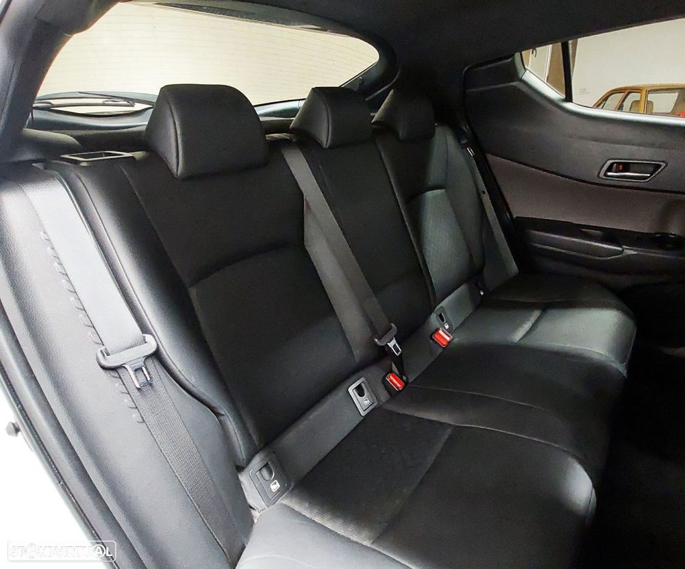 Toyota C-HR 1.8 HSD Exclusive - 11