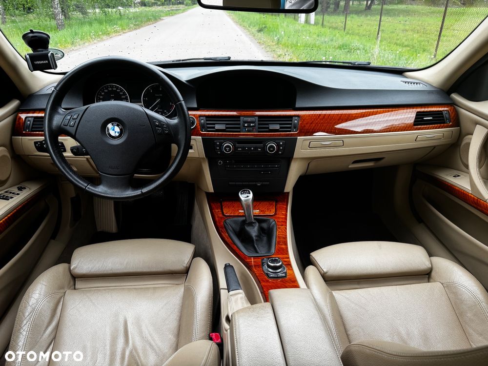 BMW Seria 3 320d DPF - 25