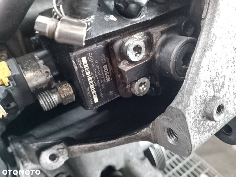 SILNIK OPEL ZAFIRA B Z19DTH 1.9 CDTI - 5