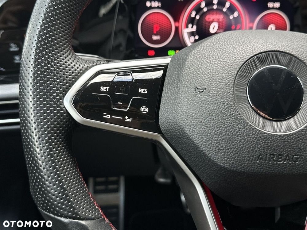 Volkswagen Golf - 19