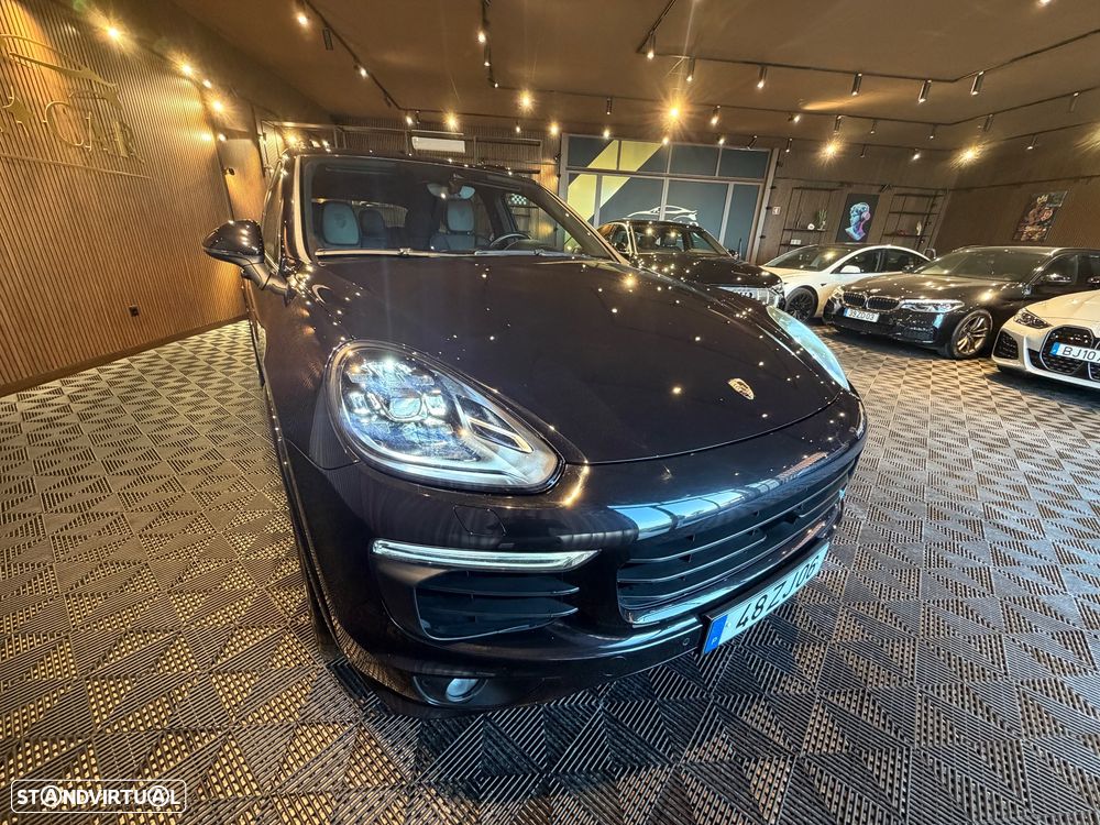 Porsche Cayenne S E-Hybrid Platinum Edition - 10