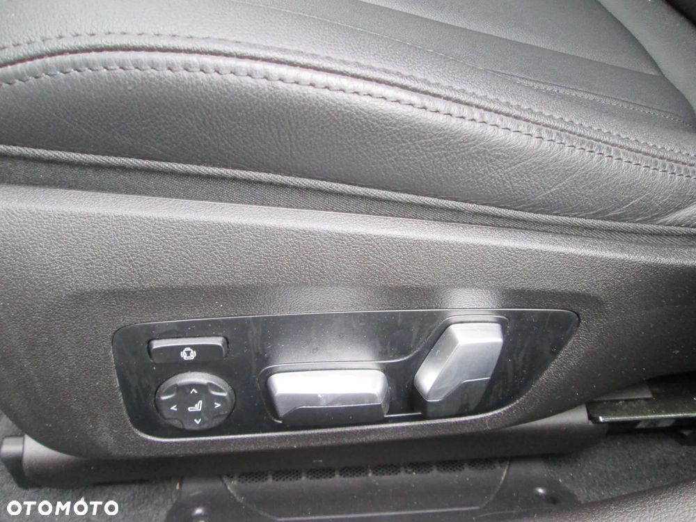 BMW Seria 3 - 16