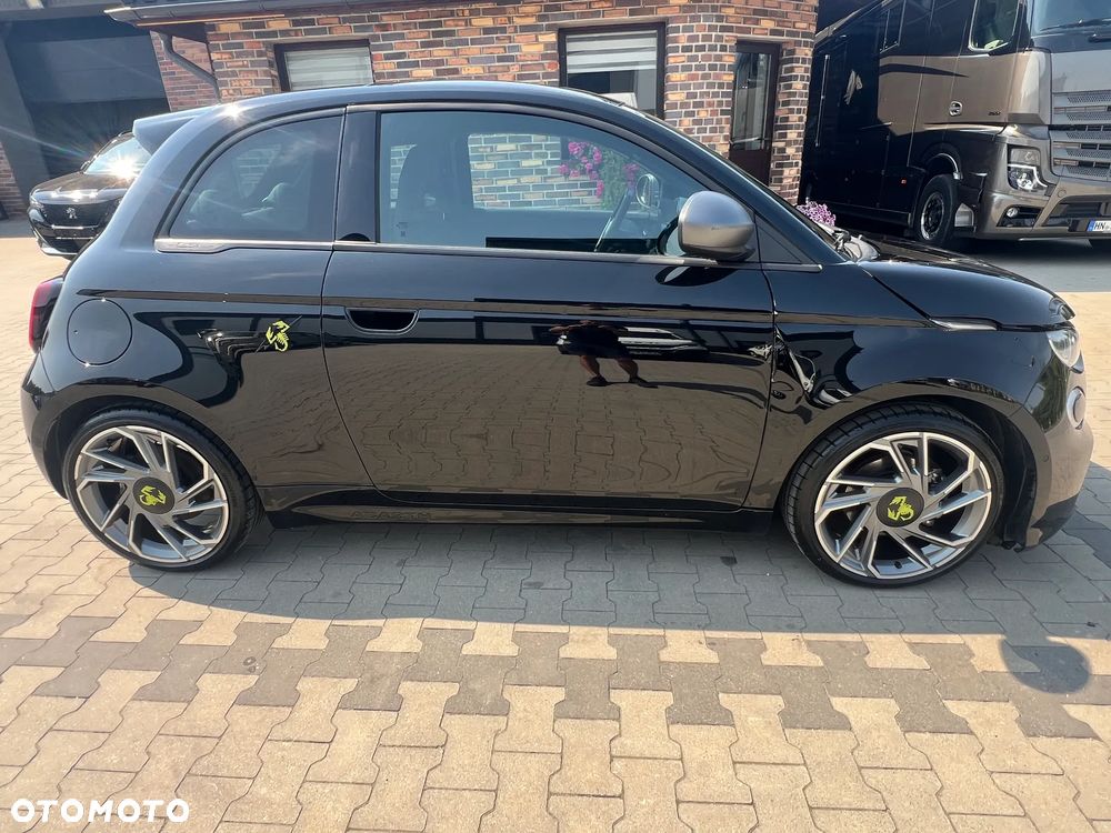 Abarth 500e - 4