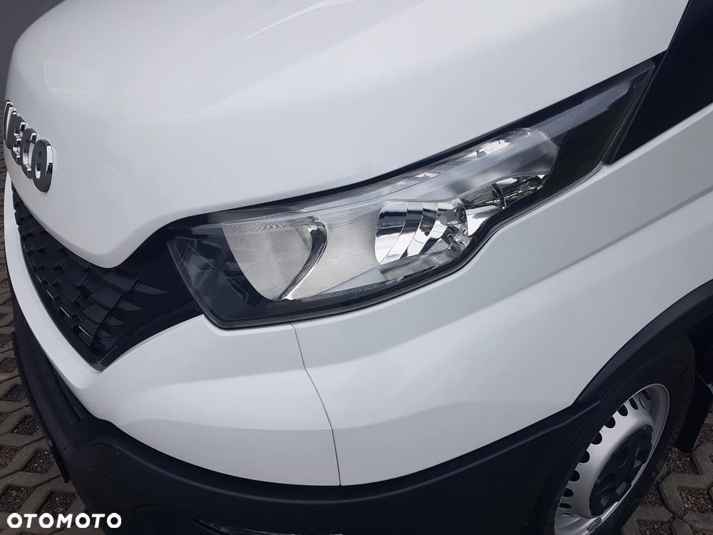 Iveco DAILY KONTENER NISKOPODŁOGOWY 4,43x2,23x2,42 SKLEP FOODTRUCK BAR KLIMA KONIOWÓZ KAMPER - 31