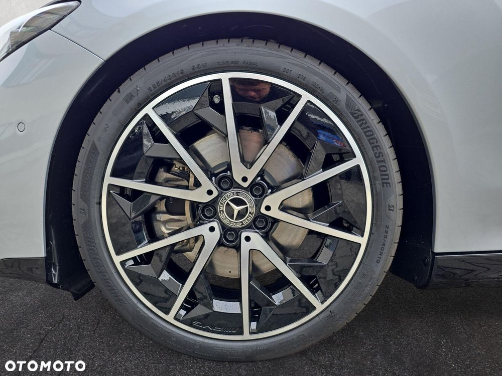 Mercedes-Benz CLA - 10
