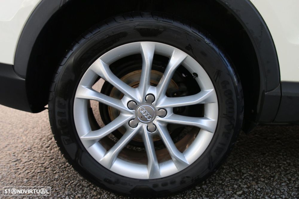 Audi Q3 2.0 TDI S-line - 15