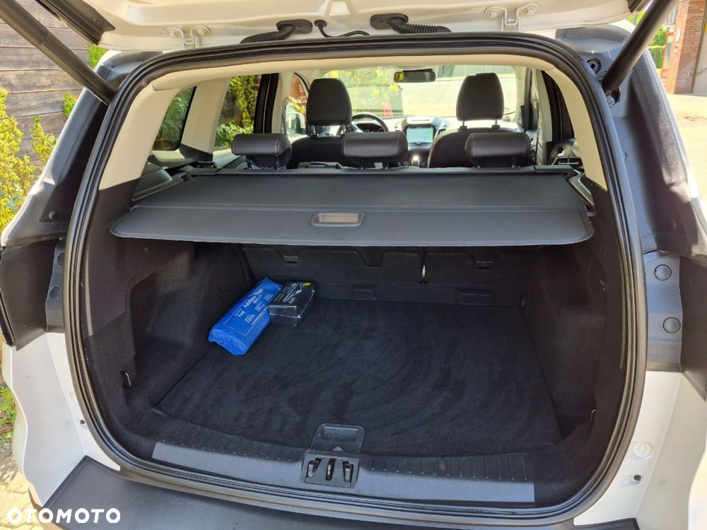 Ford Kuga - 24