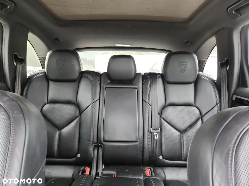 Porsche Cayenne Standard - 11