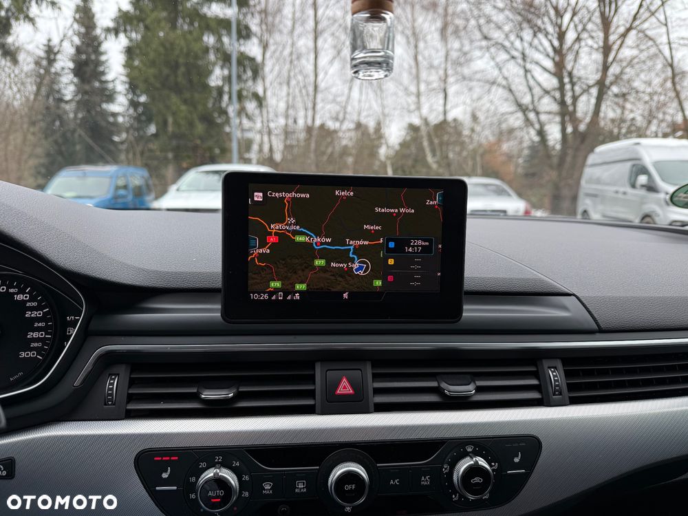 Audi A4 Avant 2.0 TDI Sport S tronic - 11