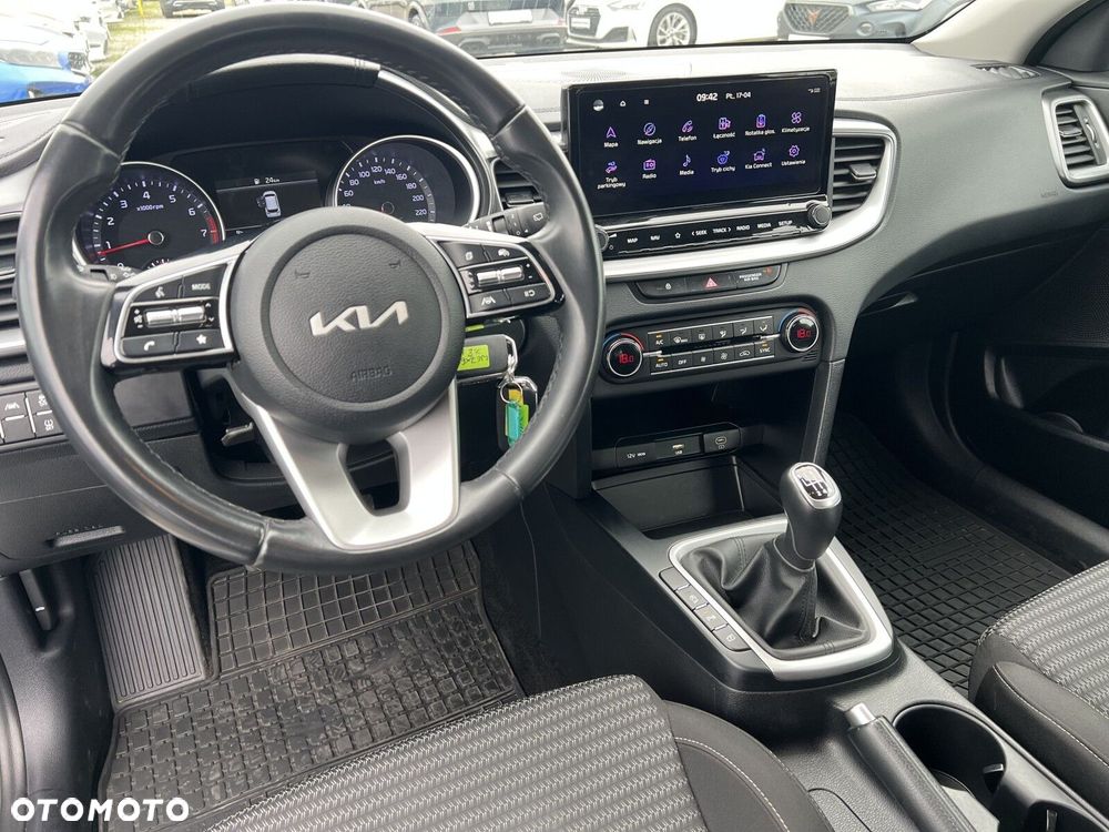 Kia Ceed - 24