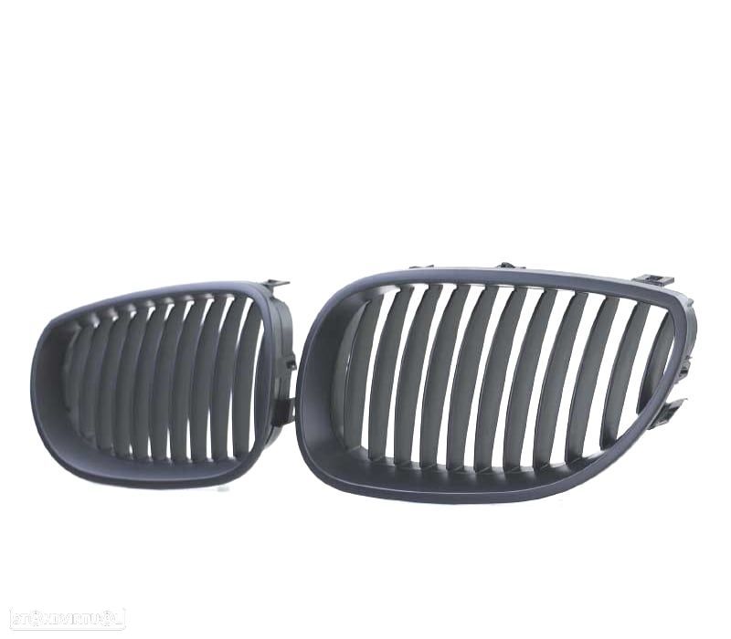 GRELHAS FRONTAIS BMW E60 E61 03-10 PRETO FOSCO LOOK M5 - 3