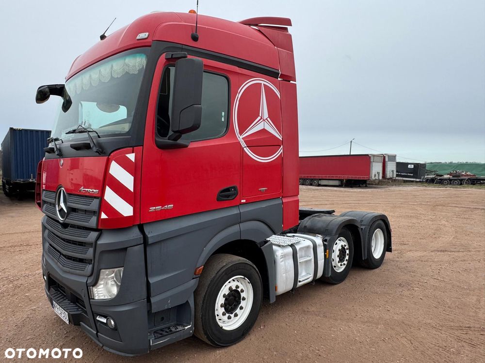 Mercedes-Benz Actros - 1