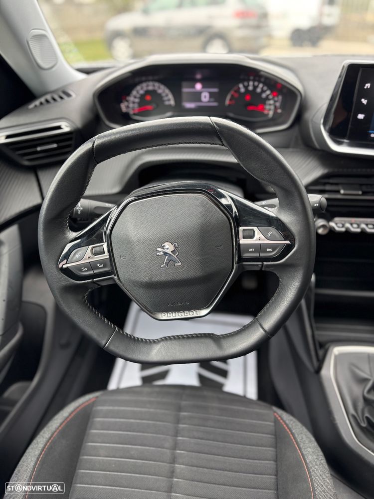 Peugeot 2008 1.2 PureTech Active Pack - 18