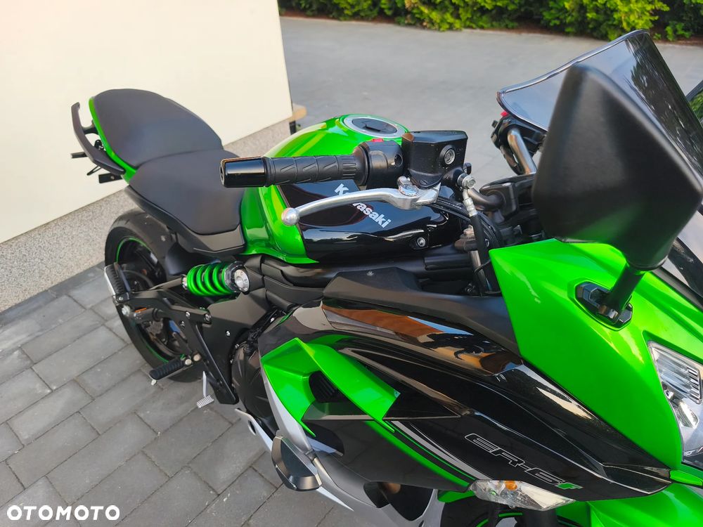 Kawasaki ER - 9
