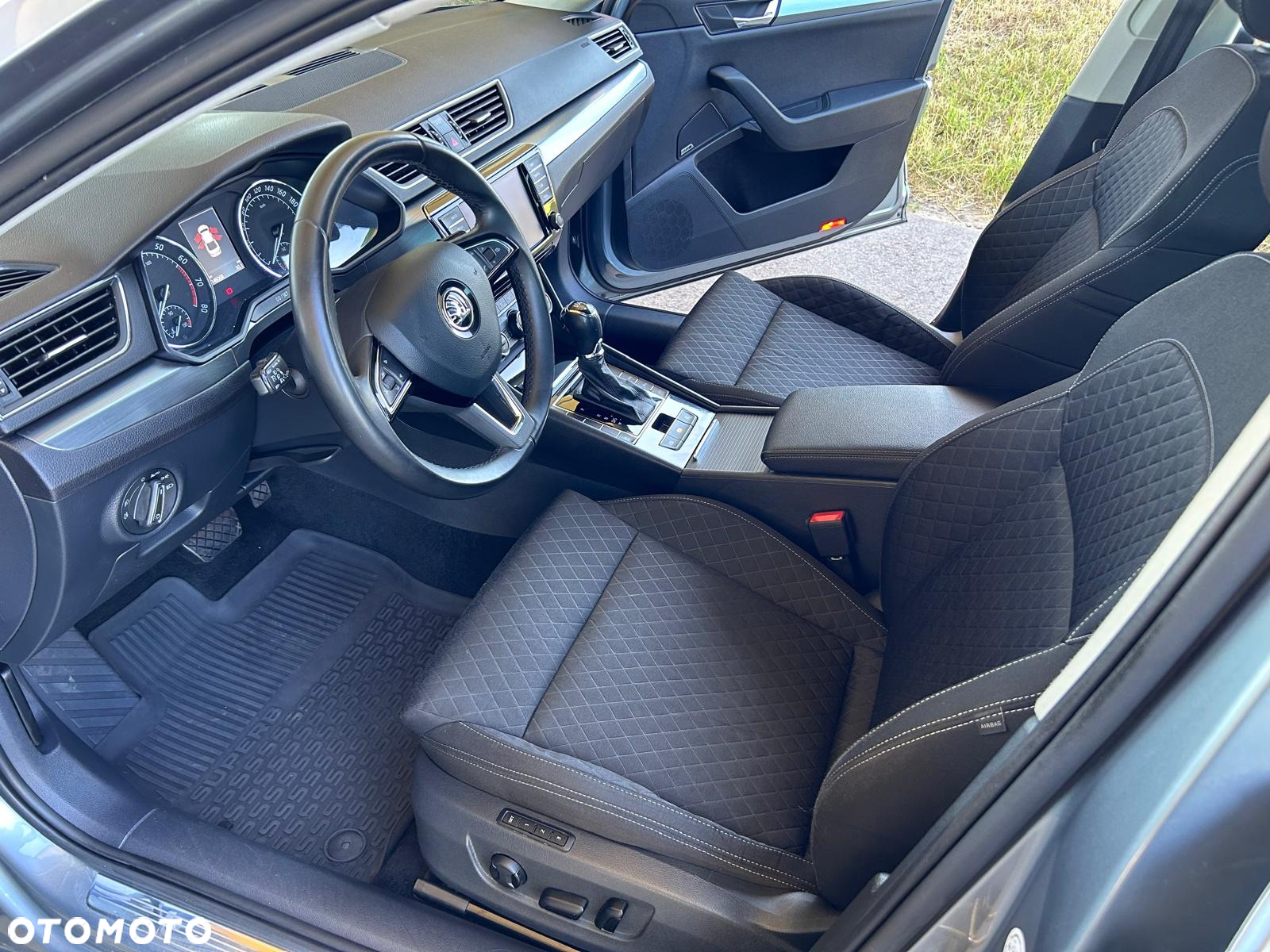 Skoda Superb 1.8 TSI DSG Ambition - 23