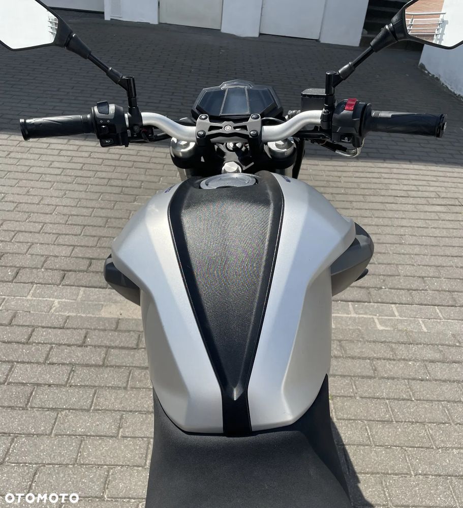 Yamaha MT - 6