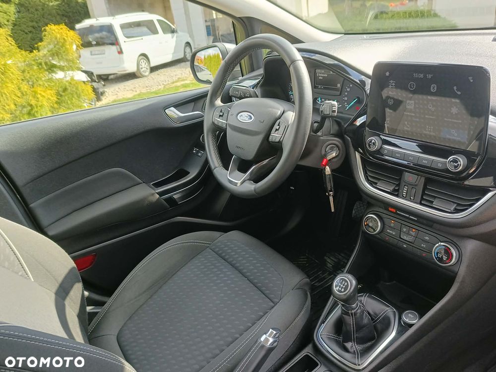 Ford Fiesta 1.1 S&S TITANIUM - 18