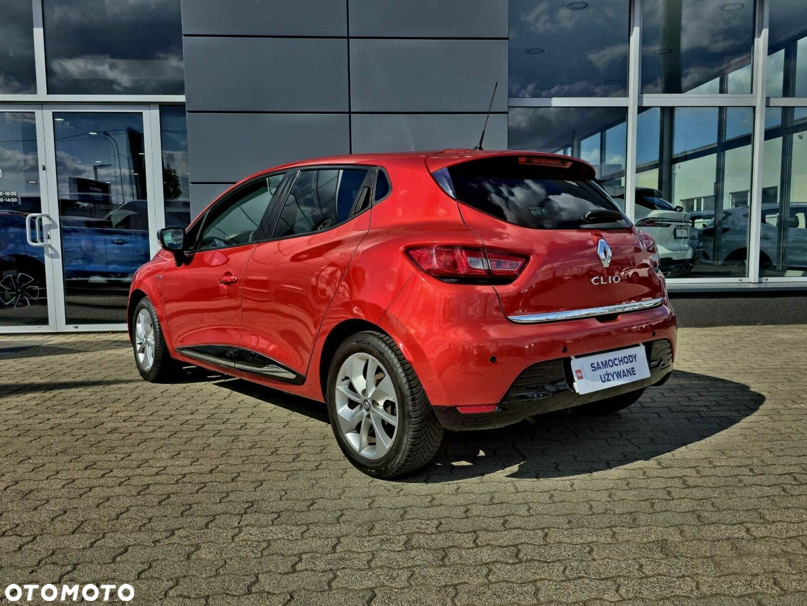 Renault Clio 1.2 16V Limited EU6 - 8